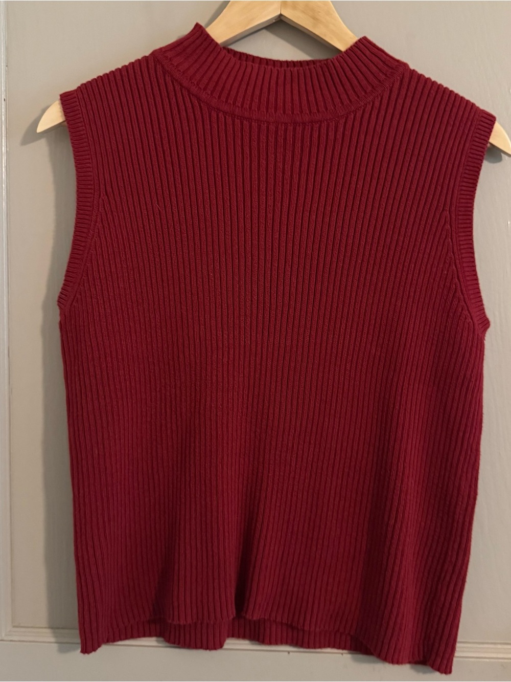 Vintage Sleeveless Ribbed Knit Top - Burgundy